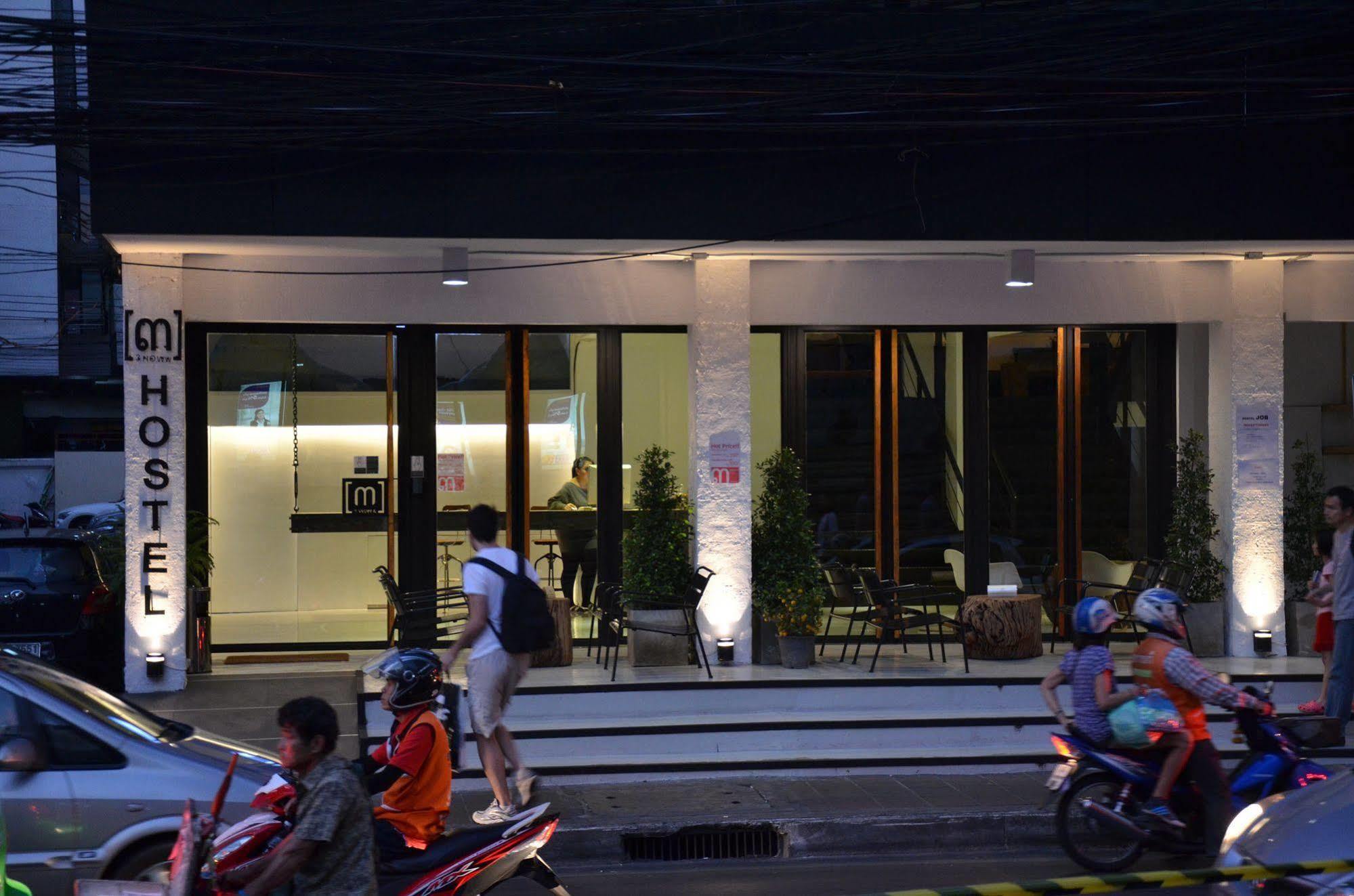 3Howw Hostel @ Sukhumvit 21 Banguecoque Exterior foto